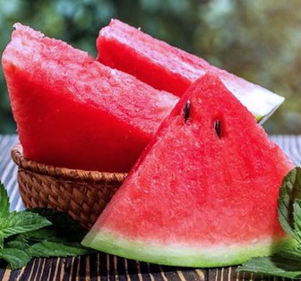 buah Semangka untuk asam lambung