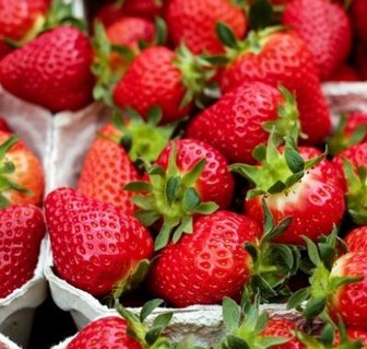 buah strawberry yang mengandung vitamin C